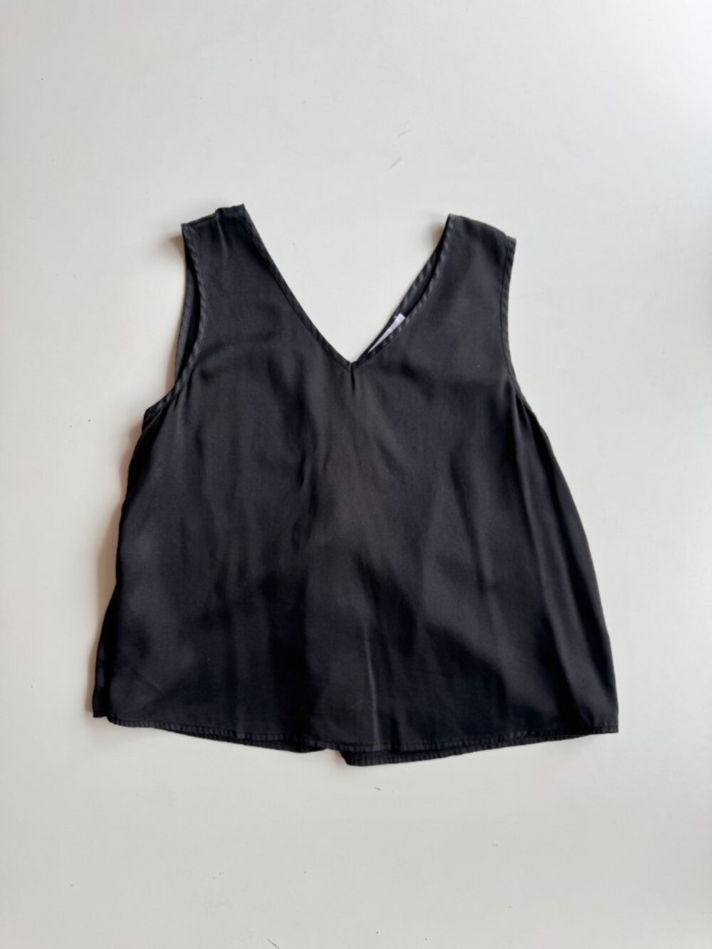 LUNYA Black Washable 100% Silk Crepe V-Neck Open Back A-Line Tank, Size XS - Picture 5 of 12